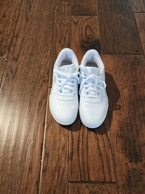 Puma Size 7 Sneakers - Classic Low-Top